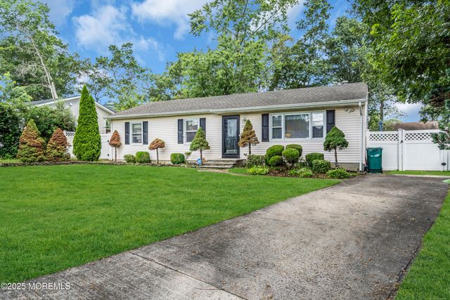 2525 Holly Hill Road, Manchester, NJ 08759