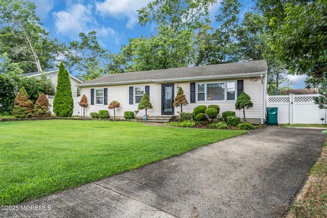 2525 Holly Hill Road, Manchester, NJ 08759