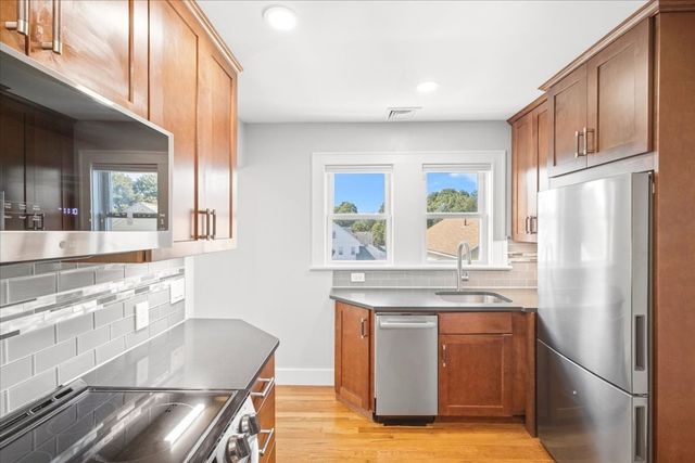 105 Child St. 2, Boston, MA 02136
