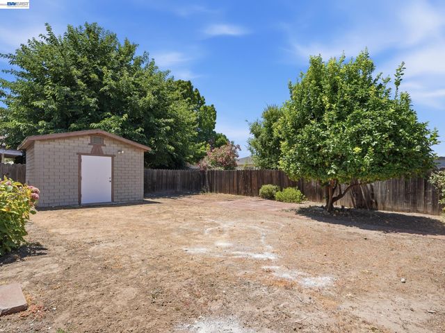 3887 Shasta Cir, Pittsburg, CA 94565