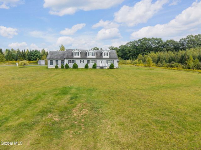113 Bluebird Lane, Gloversville, NY 12078