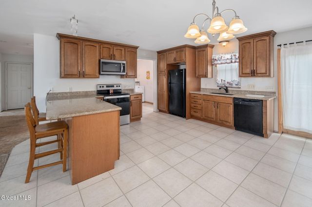 113 Bluebird Lane, Gloversville, NY 12078