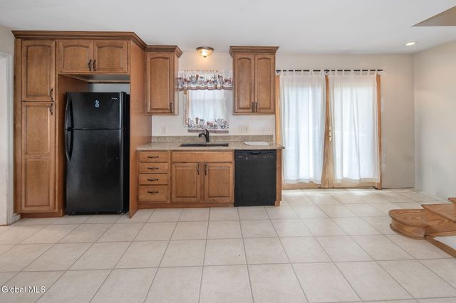 113 Bluebird Lane, Gloversville, NY 12078