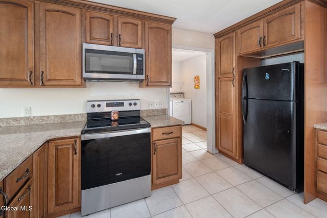 113 Bluebird Lane, Gloversville, NY 12078