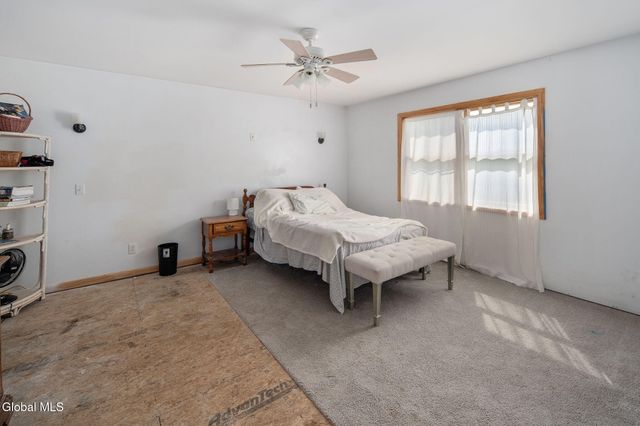 113 Bluebird Lane, Gloversville, NY 12078