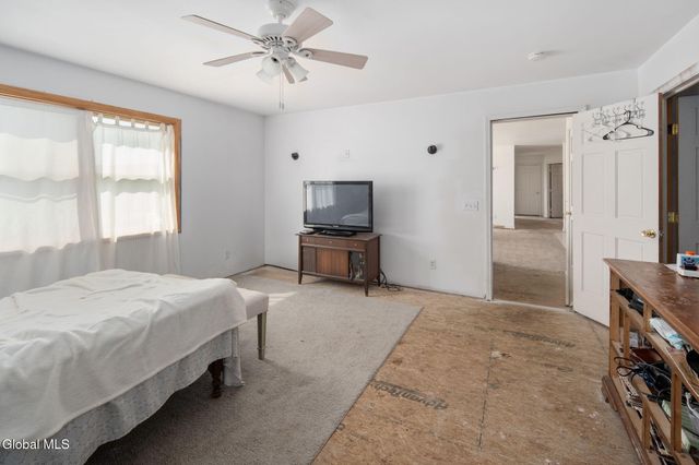 113 Bluebird Lane, Gloversville, NY 12078