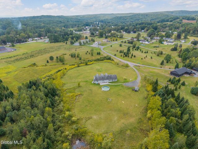 113 Bluebird Lane, Gloversville, NY 12078