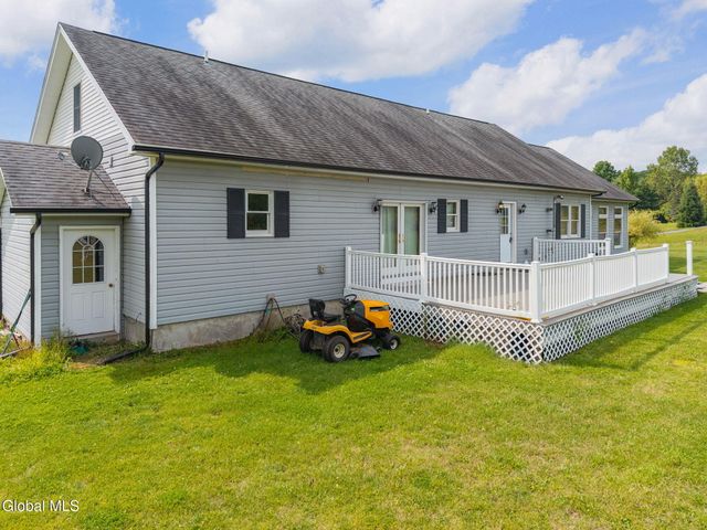 113 Bluebird Lane, Gloversville, NY 12078