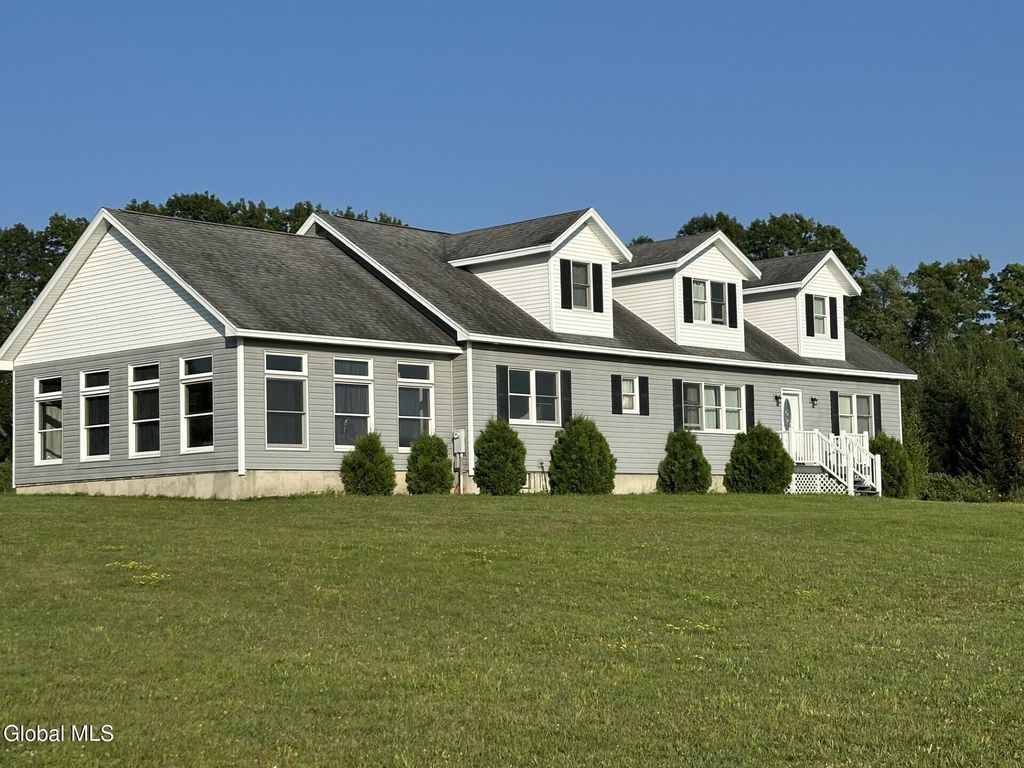 113 Bluebird Lane, Gloversville, NY 12078