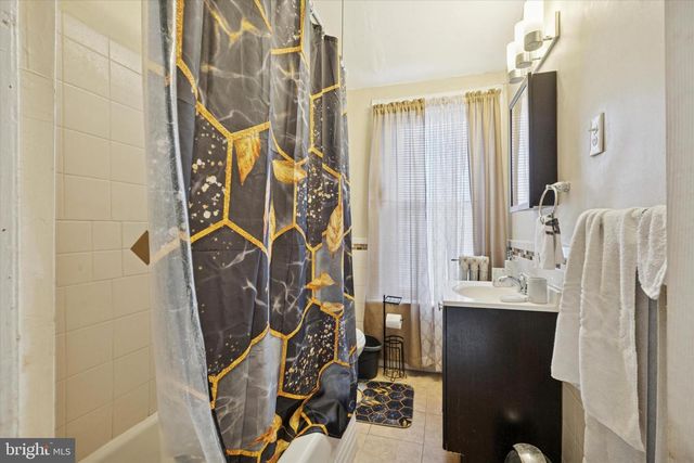 837 WYNNEWOOD RD, Philadelphia, PA 19151