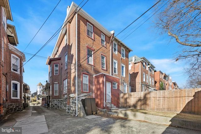 837 WYNNEWOOD RD, Philadelphia, PA 19151