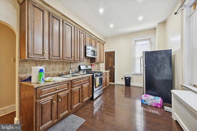 837 WYNNEWOOD RD, Philadelphia, PA 19151