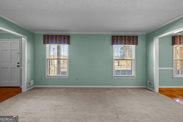 105 Walden Way, Fayetteville, GA 30214