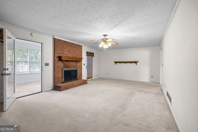 105 Walden Way, Fayetteville, GA 30214