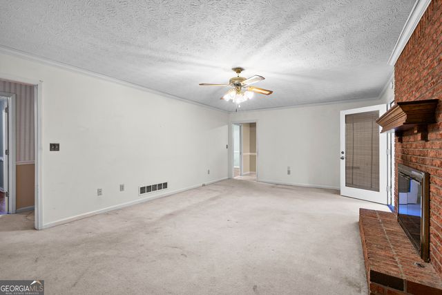 105 Walden Way, Fayetteville, GA 30214