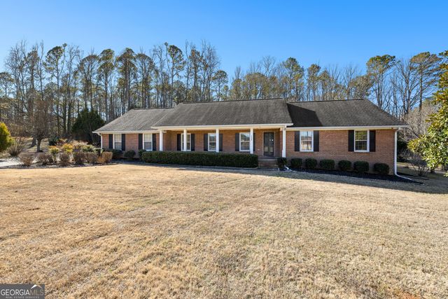 105 Walden Way, Fayetteville, GA 30214