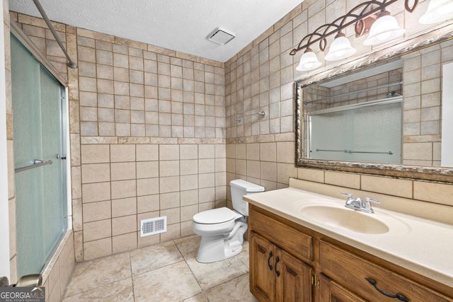 105 Walden Way, Fayetteville, GA 30214