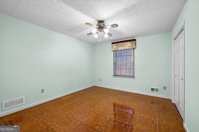 105 Walden Way, Fayetteville, GA 30214