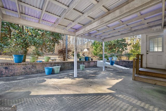 105 Walden Way, Fayetteville, GA 30214