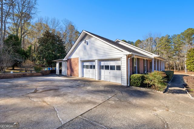 105 Walden Way, Fayetteville, GA 30214