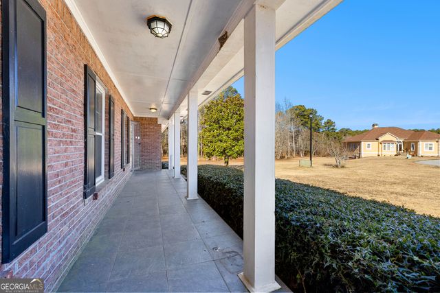 105 Walden Way, Fayetteville, GA 30214