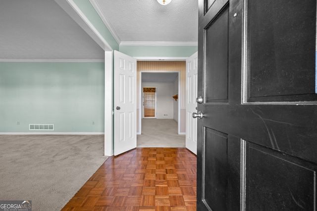 105 Walden Way, Fayetteville, GA 30214