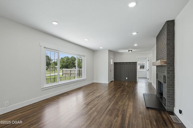 540 E 4th Street, Baxter Springs, KS 66713