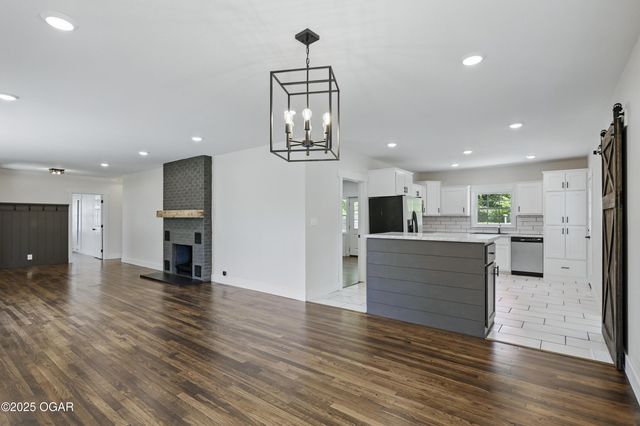 540 E 4th Street, Baxter Springs, KS 66713