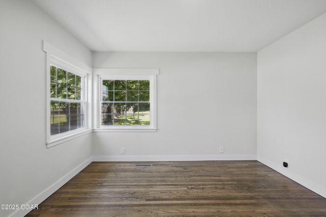 540 E 4th Street, Baxter Springs, KS 66713