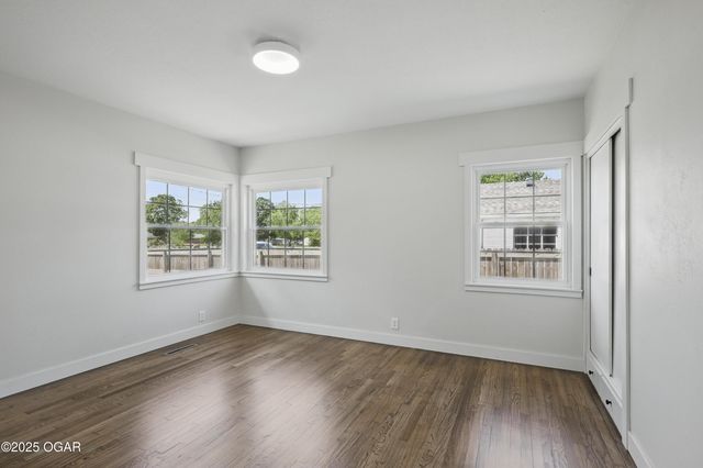 540 E 4th Street, Baxter Springs, KS 66713