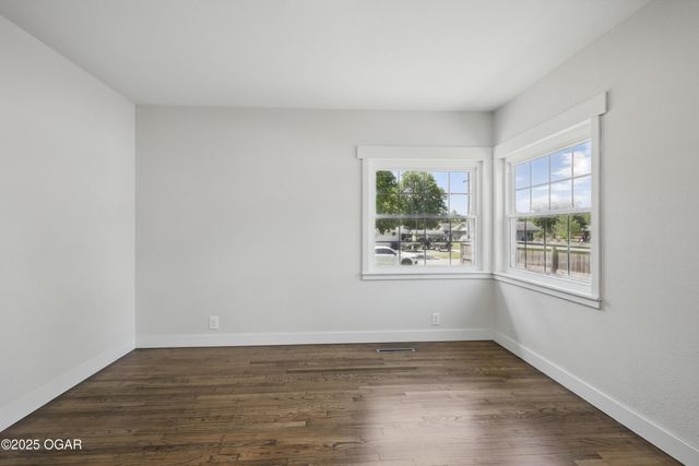 540 E 4th Street, Baxter Springs, KS 66713