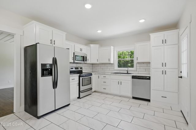 540 E 4th Street, Baxter Springs, KS 66713