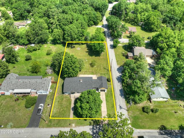 540 E 4th Street, Baxter Springs, KS 66713