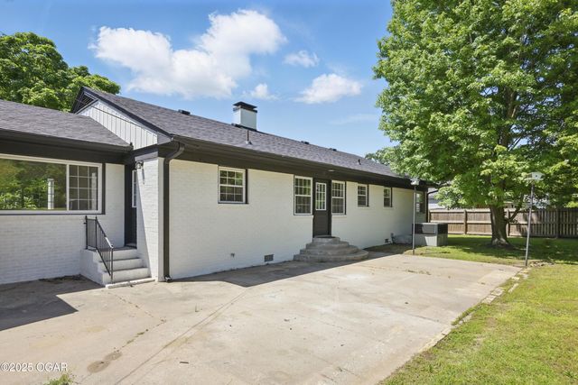 540 E 4th Street, Baxter Springs, KS 66713
