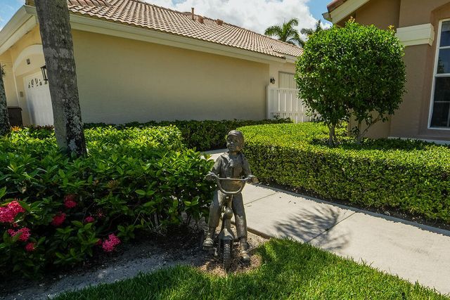 8213 QUAIL MEADOW Trace, West Palm Beach, FL 33412