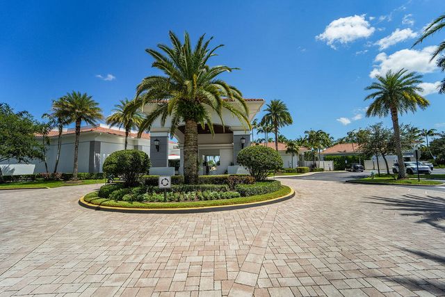 8213 QUAIL MEADOW Trace, West Palm Beach, FL 33412
