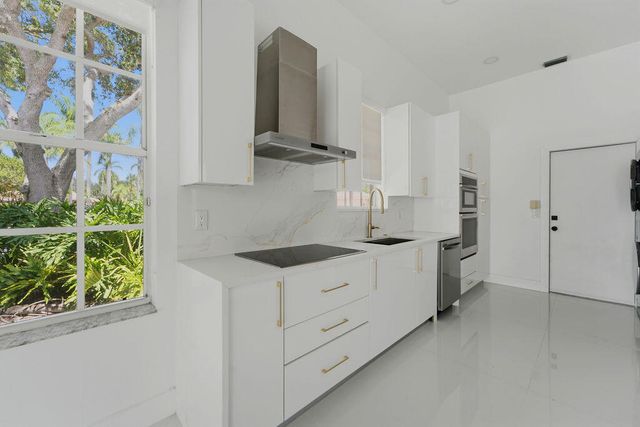 8213 QUAIL MEADOW Trace, West Palm Beach, FL 33412