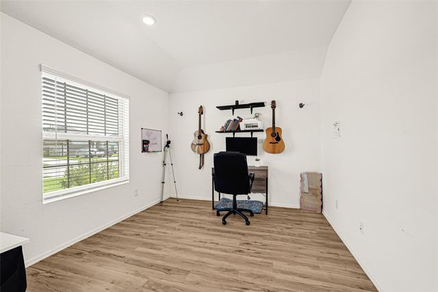 4822 Camden Bristol Drive, Baytown, TX 77521