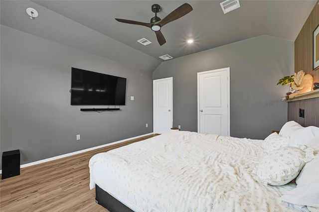 4822 Camden Bristol Drive, Baytown, TX 77521