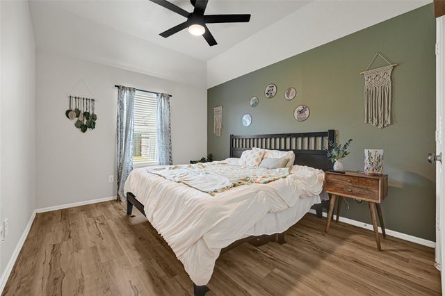4822 Camden Bristol Drive, Baytown, TX 77521