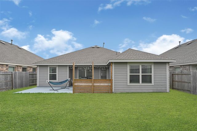 4822 Camden Bristol Drive, Baytown, TX 77521