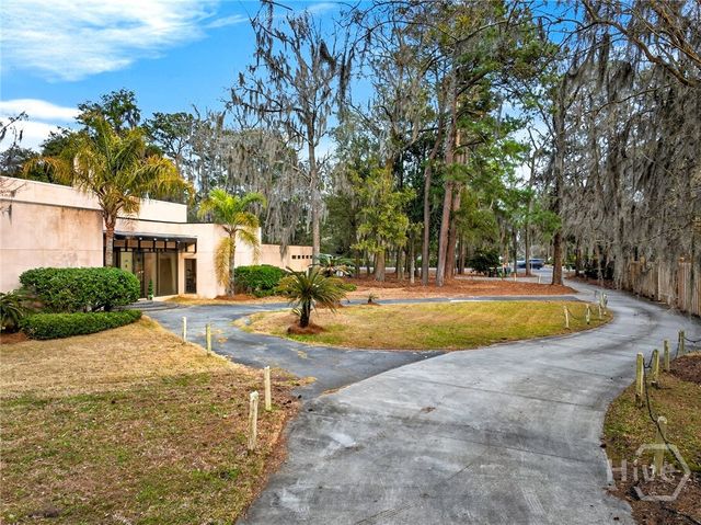 102 Stuart Street, Savannah, GA 31405