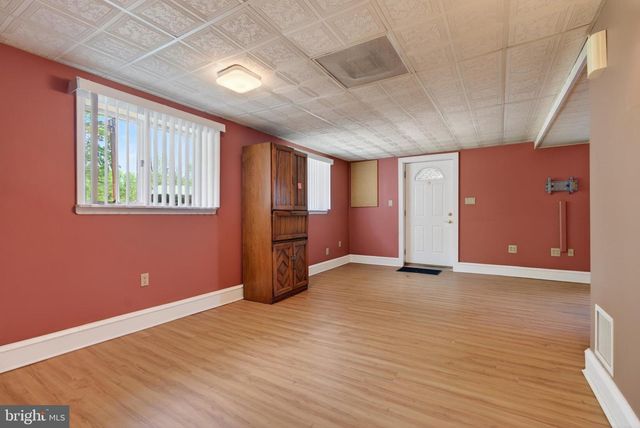 29 CLARK DR, Barrington, NJ 08007
