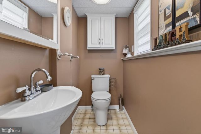 29 CLARK DR, Barrington, NJ 08007