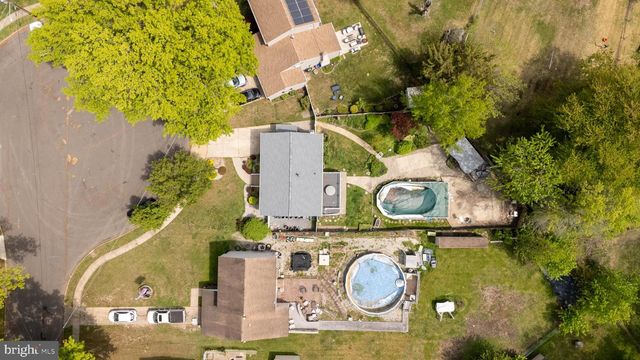 29 CLARK DR, Barrington, NJ 08007