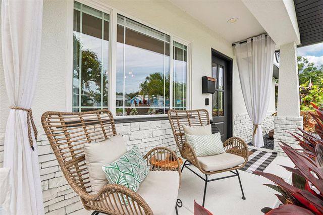 472 36TH AVENUE N, St Petersburg, FL 33704