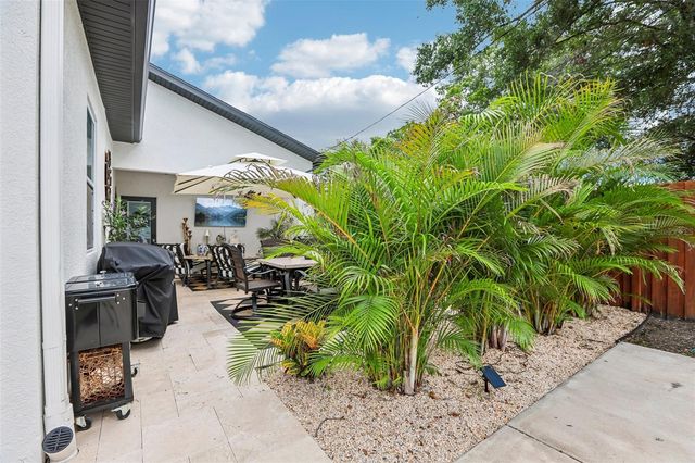 472 36TH AVENUE N, St Petersburg, FL 33704