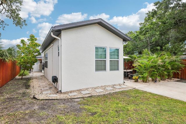472 36TH AVENUE N, St Petersburg, FL 33704