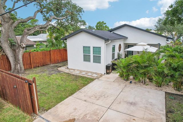 472 36TH AVENUE N, St Petersburg, FL 33704
