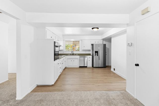 4366 Greenwich Cir, Sacramento, CA 95823